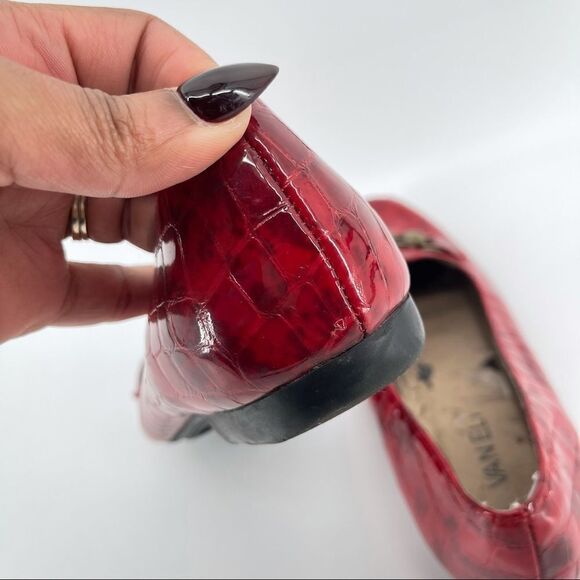 Vintage Vaneli Women’s Red Croco Textured Patent Leather Loafers Size 8.5M - Picture 7 of 16
